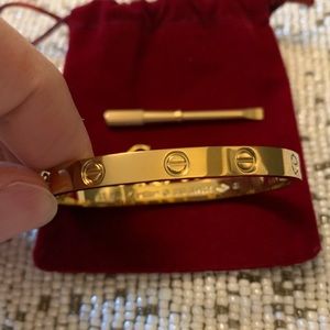Cartier love bracelet size 18